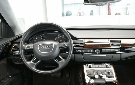 Audi A8, 2014 год, 3 300 000 рублей, 9 фотография