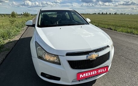 Chevrolet Cruze II, 2011 год, 980 000 рублей, 4 фотография