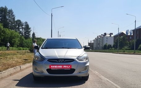 Hyundai Solaris II рестайлинг, 2013 год, 848 000 рублей, 2 фотография