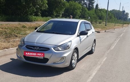 Hyundai Solaris II рестайлинг, 2013 год, 848 000 рублей, 4 фотография