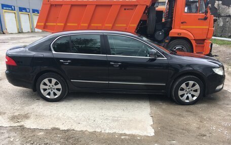 Skoda Superb III рестайлинг, 2011 год, 1 200 000 рублей, 2 фотография