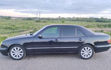 Mercedes-Benz E-Класс, 1999 год, 600 000 рублей, 3 фотография