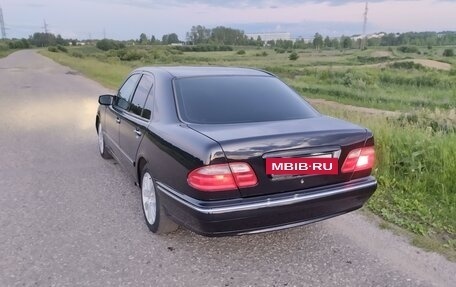 Mercedes-Benz E-Класс, 1999 год, 600 000 рублей, 2 фотография