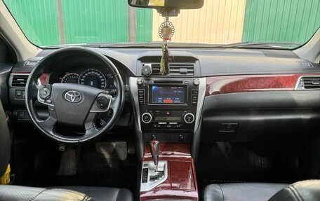 Toyota Camry, 2012 год, 1 900 000 рублей, 10 фотография