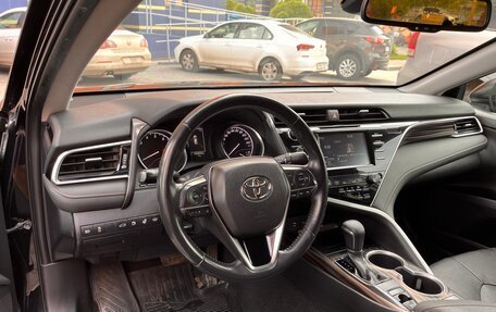Toyota Camry, 2018 год, 2 500 000 рублей, 15 фотография