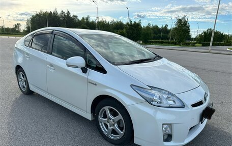 Toyota Prius, 2010 год, 1 320 000 рублей, 5 фотография