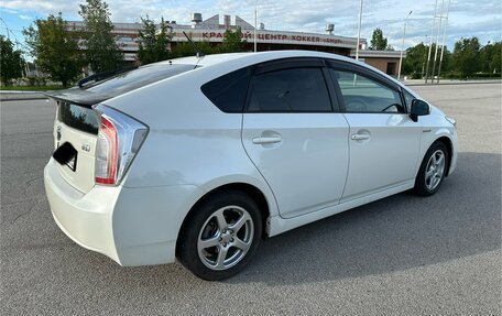 Toyota Prius, 2010 год, 1 320 000 рублей, 6 фотография