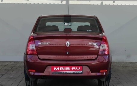 Renault Logan I, 2013 год, 700 000 рублей, 3 фотография