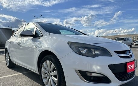 Opel Astra J, 2013 год, 690 000 рублей, 1 фотография