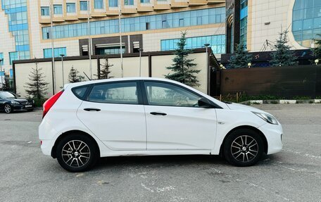 Hyundai Solaris II рестайлинг, 2012 год, 700 000 рублей, 3 фотография