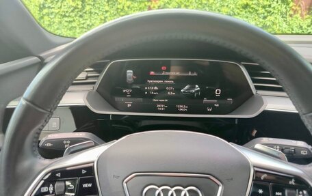 Audi e-tron I, 2020 год, 6 100 000 рублей, 12 фотография
