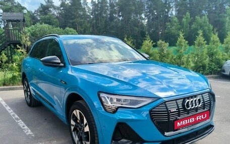 Audi e-tron I, 2020 год, 6 100 000 рублей, 2 фотография