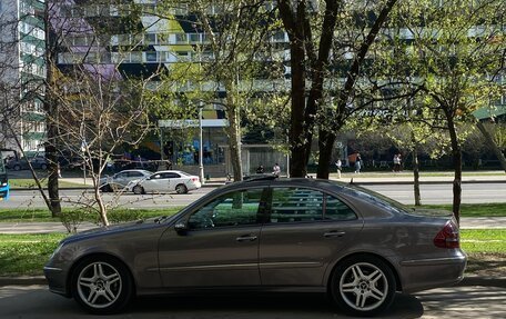 Mercedes-Benz E-Класс, 2003 год, 830 000 рублей, 6 фотография