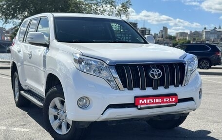 Toyota Land Cruiser Prado 150 рестайлинг 2, 2016 год, 4 380 000 рублей, 7 фотография