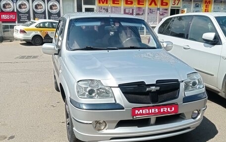 Chevrolet Niva I рестайлинг, 2010 год, 600 000 рублей, 2 фотография