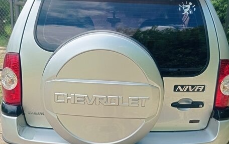 Chevrolet Niva I рестайлинг, 2010 год, 600 000 рублей, 9 фотография