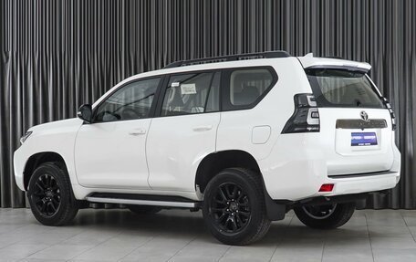 Toyota Land Cruiser Prado 150 рестайлинг 2, 2022 год, 8 999 000 рублей, 2 фотография