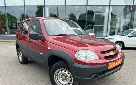 Chevrolet Niva I рестайлинг, 2011 год, 499 000 рублей, 2 фотография