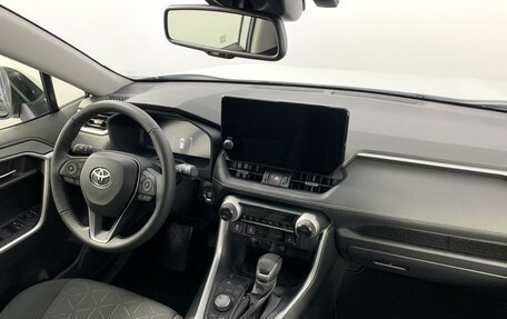 Toyota RAV4, 2023 год, 5 650 000 рублей, 11 фотография
