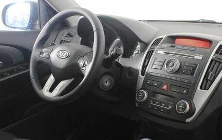 KIA cee'd I рестайлинг, 2011 год, 860 000 рублей, 9 фотография