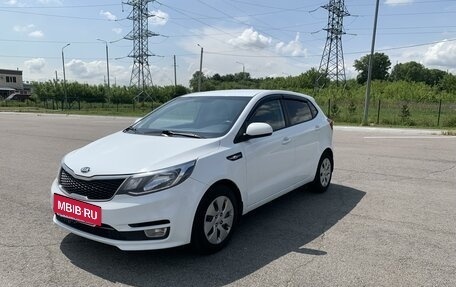 KIA Rio III рестайлинг, 2015 год, 910 000 рублей, 2 фотография