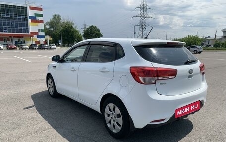 KIA Rio III рестайлинг, 2015 год, 910 000 рублей, 7 фотография