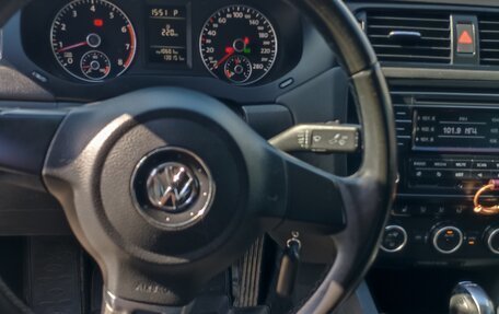 Volkswagen Jetta VI, 2013 год, 1 030 000 рублей, 34 фотография