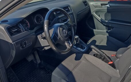 Volkswagen Jetta VI, 2013 год, 1 030 000 рублей, 28 фотография