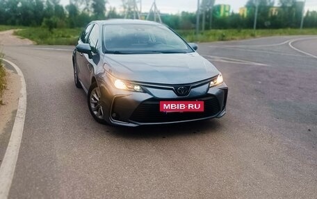 Toyota Corolla, 2021 год, 2 350 000 рублей, 2 фотография