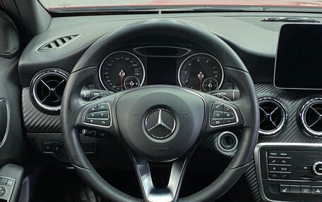 Mercedes-Benz GLA, 2018 год, 2 399 000 рублей, 11 фотография