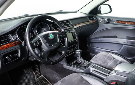 Skoda Superb III рестайлинг, 2012 год, 1 258 000 рублей, 16 фотография