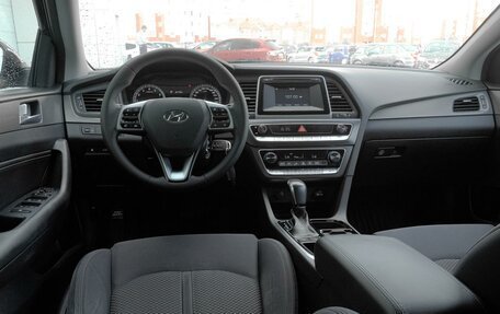 Hyundai Sonata VII, 2018 год, 2 035 000 рублей, 6 фотография