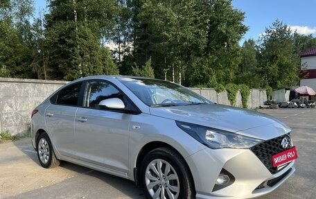 Hyundai Solaris II рестайлинг, 2021 год, 1 550 000 рублей, 3 фотография