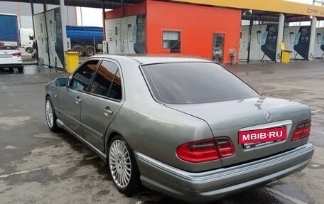 Mercedes-Benz E-Класс, 1997 год, 400 000 рублей, 4 фотография