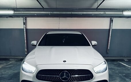 Mercedes-Benz E-Класс, 2022 год, 7 000 000 рублей, 6 фотография