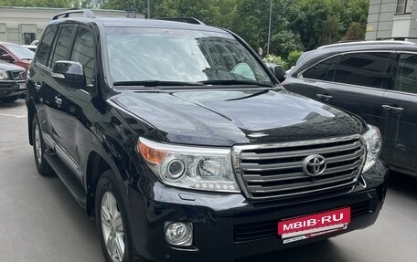 Toyota Land Cruiser 200, 2013 год, 4 000 000 рублей, 3 фотография