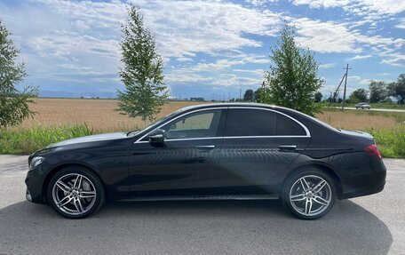 Mercedes-Benz E-Класс, 2019 год, 3 900 000 рублей, 2 фотография