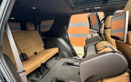 Cadillac Escalade V, 2022 год, 15 550 000 рублей, 14 фотография