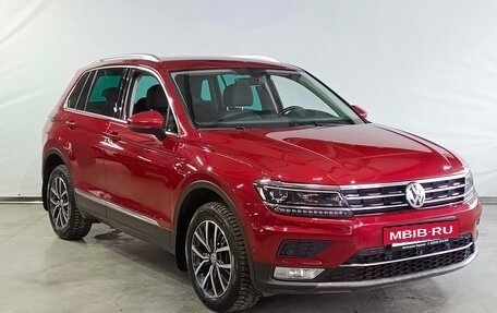 Volkswagen Tiguan II, 2017 год, 2 250 000 рублей, 3 фотография