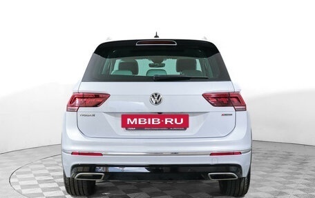 Volkswagen Tiguan II, 2019 год, 3 400 000 рублей, 6 фотография