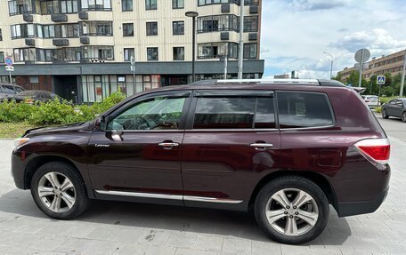 Toyota Highlander III, 2012 год, 2 300 000 рублей, 7 фотография