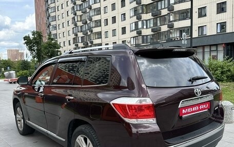 Toyota Highlander III, 2012 год, 2 300 000 рублей, 6 фотография