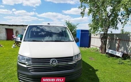 Volkswagen Transporter T6 рестайлинг, 2021 год, 4 450 000 рублей, 2 фотография