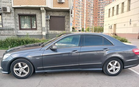 Mercedes-Benz E-Класс, 2011 год, 1 435 000 рублей, 4 фотография