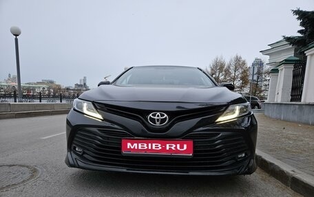 Toyota Camry, 2018 год, 2 499 000 рублей, 1 фотография
