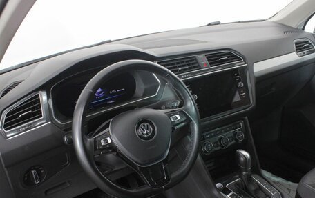 Volkswagen Tiguan II, 2017 год, 2 480 000 рублей, 13 фотография
