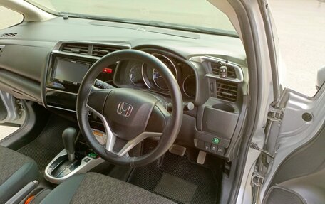 Honda Fit III, 2016 год, 1 055 000 рублей, 7 фотография
