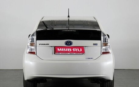 Toyota Prius, 2010 год, 1 175 000 рублей, 4 фотография