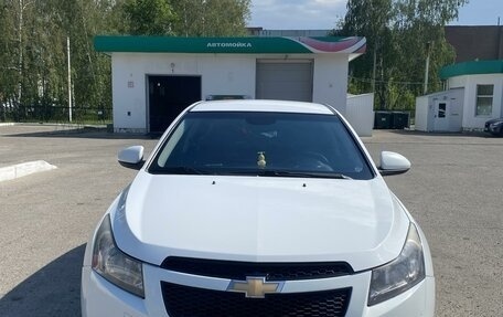 Chevrolet Cruze II, 2011 год, 675 000 рублей, 2 фотография