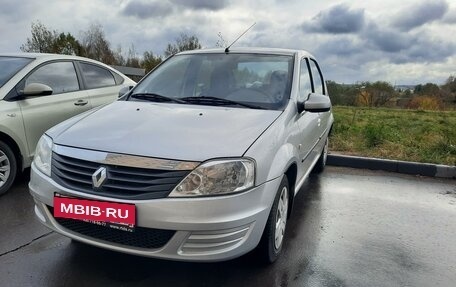 Renault Logan I, 2013 год, 760 000 рублей, 3 фотография